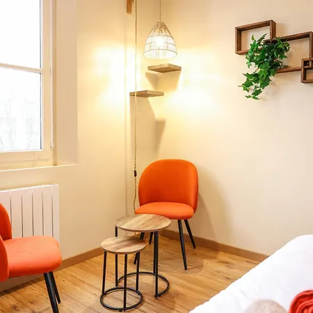 Entre Troyes Murs, 4 Avec Parking, Troyes *