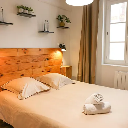 Entre Troyes Murs, 4 Avec Parking, Troyes Appartement *
