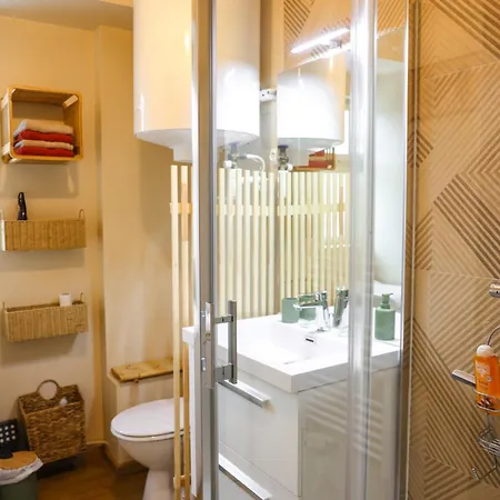 Appartement Entre Troyes Murs, 4 Avec Parking, Troyes *