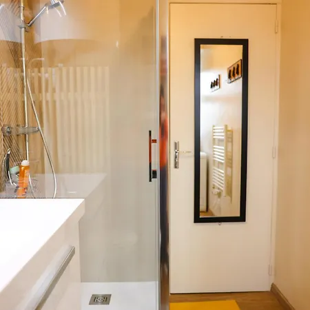Entre Troyes Murs, 4 Avec Parking, Troyes * Sainte-Savine