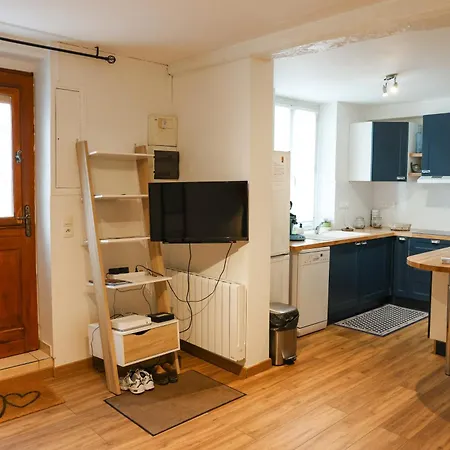Entre Troyes Murs, 4 Avec Parking, Troyes