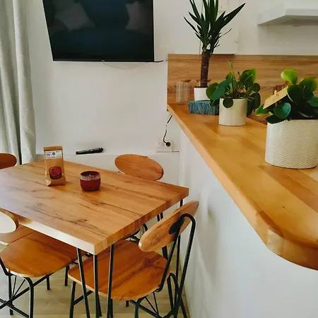 Appartement Entre Troyes Murs, 4 Avec Parking, Troyes