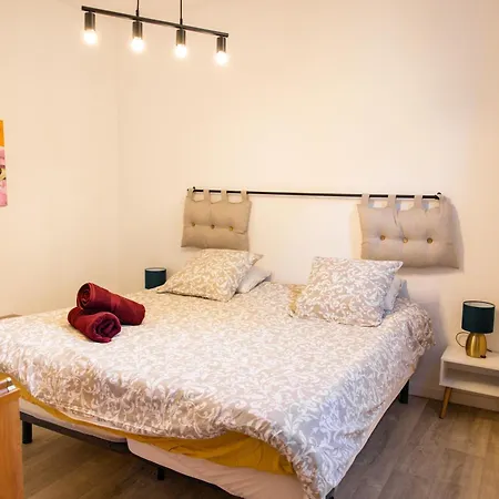Appartement Entre Troyes Murs, 4 Avec Parking, Troyes