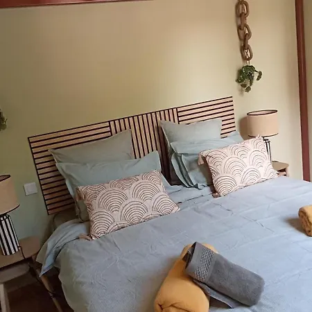 Appartement Entre Troyes Murs, 4 Avec Parking, Troyes *