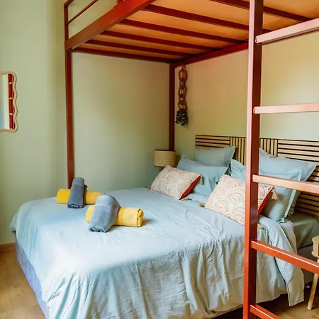 Entre Troyes Murs, 4 Avec Parking, Troyes * Sainte-Savine